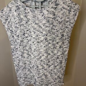 Suzanne Betro Black and White Cap Sleeve Boxy Sweater